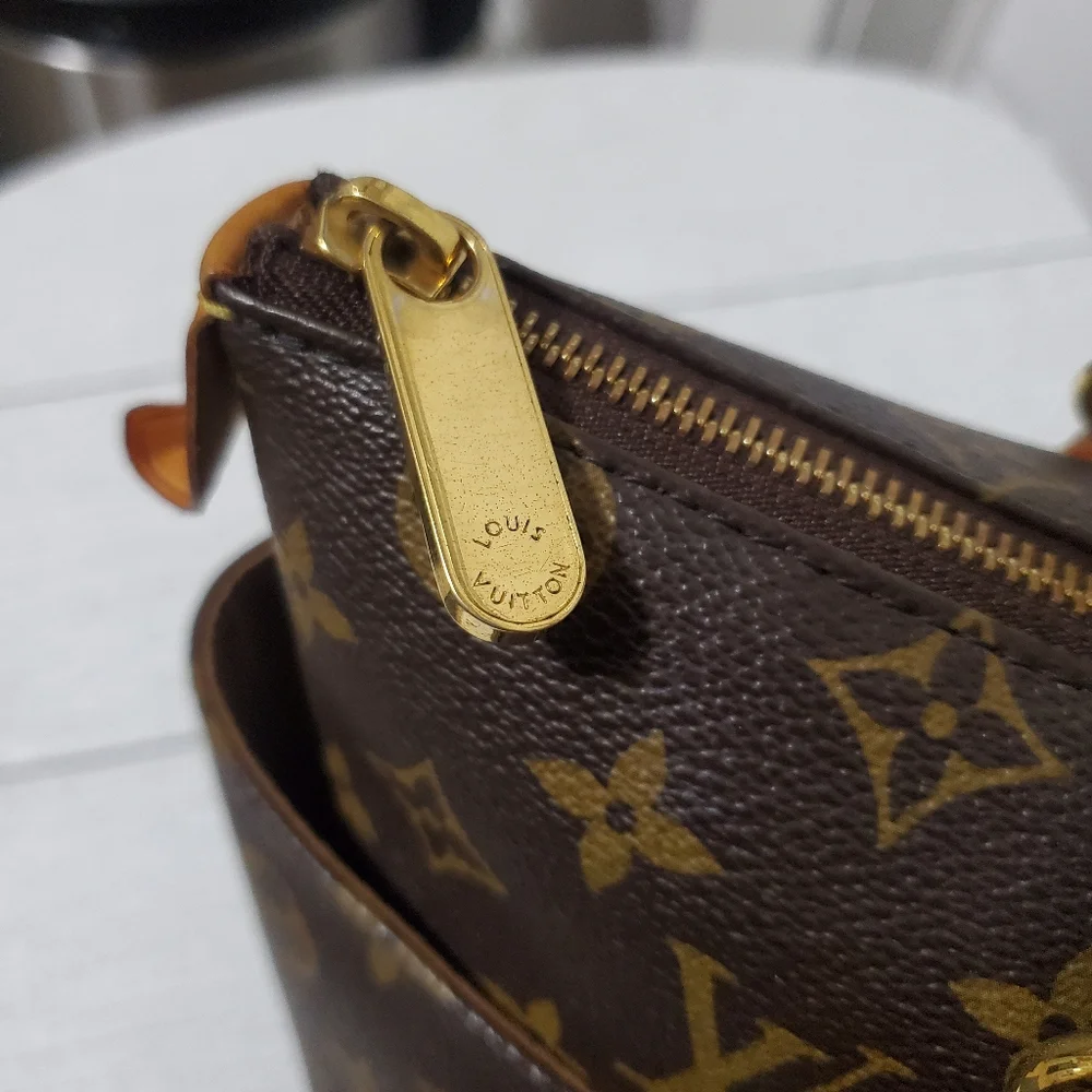 Louis Vuitton Monogram Totally PM - Picture 9 of 16